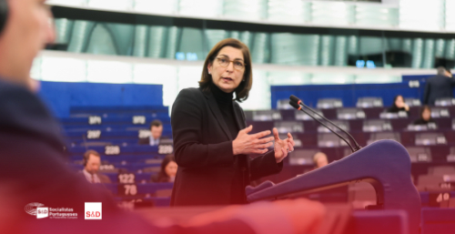 Não há neutralidade quando a democracia está em causa